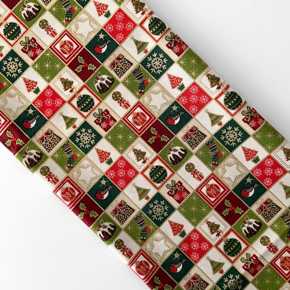 NEW 1 Yard 100% Cotton Fabric, Christmas Square Check Motif Pattern - Picture 2 of 6